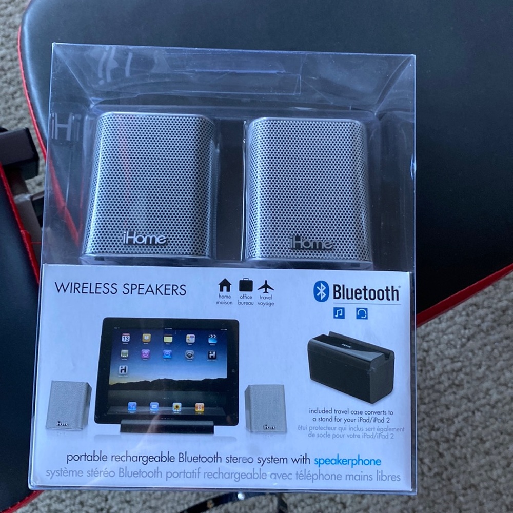 Blue tooth wireless speakers
